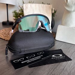 New Oakleys  Box, Pouch Cloth All Included