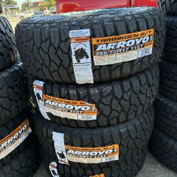 265/70-17 Vendo Set De Llantas Nueva Con 40.000 Millas Se Garantía 