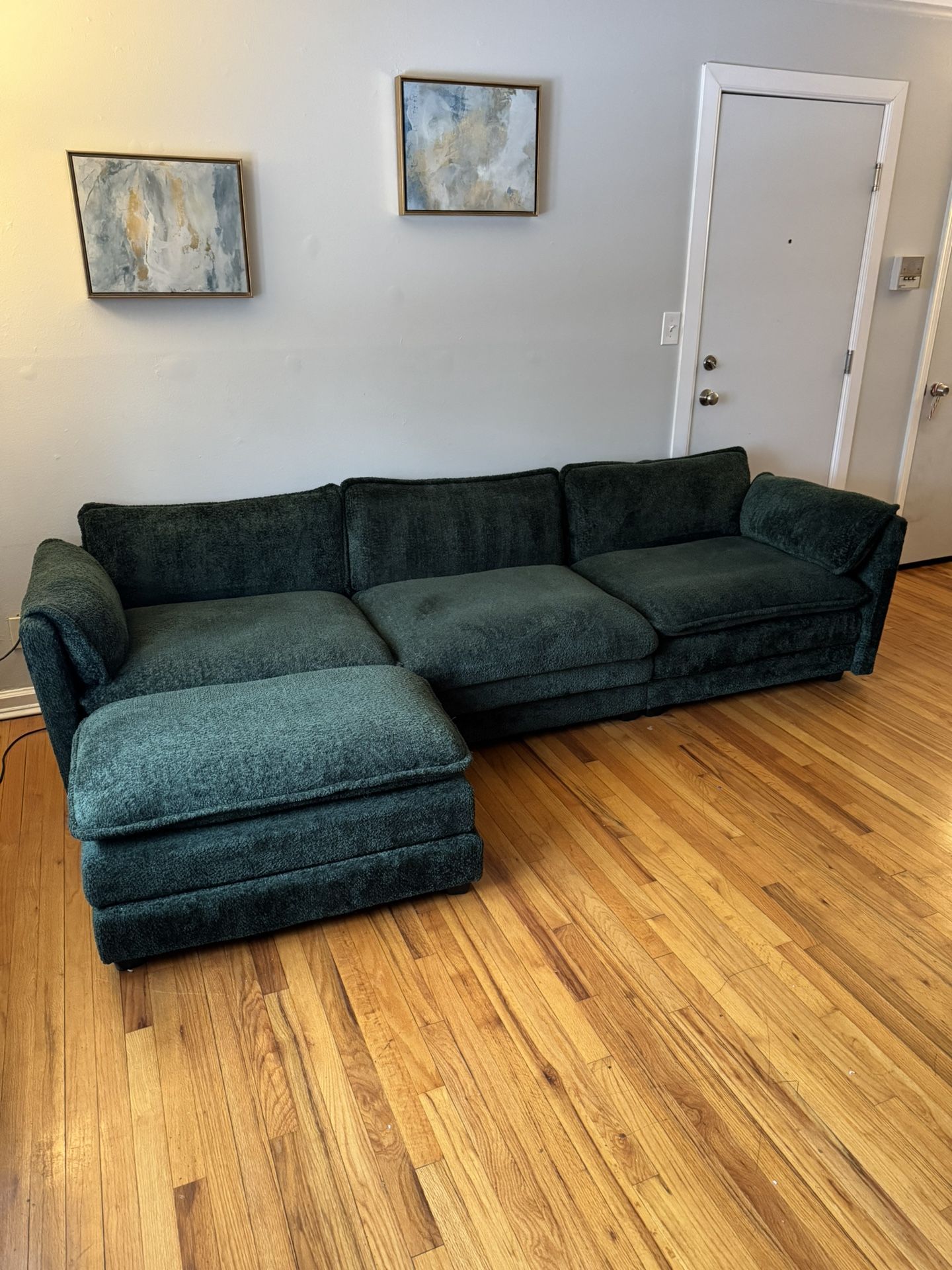 Excellent Condition Sofa Couch Green Plush Sleeper Futon Living Room Foot Rest Ottoman Set