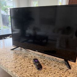 Roku/Sling TV 32” Like Brand New