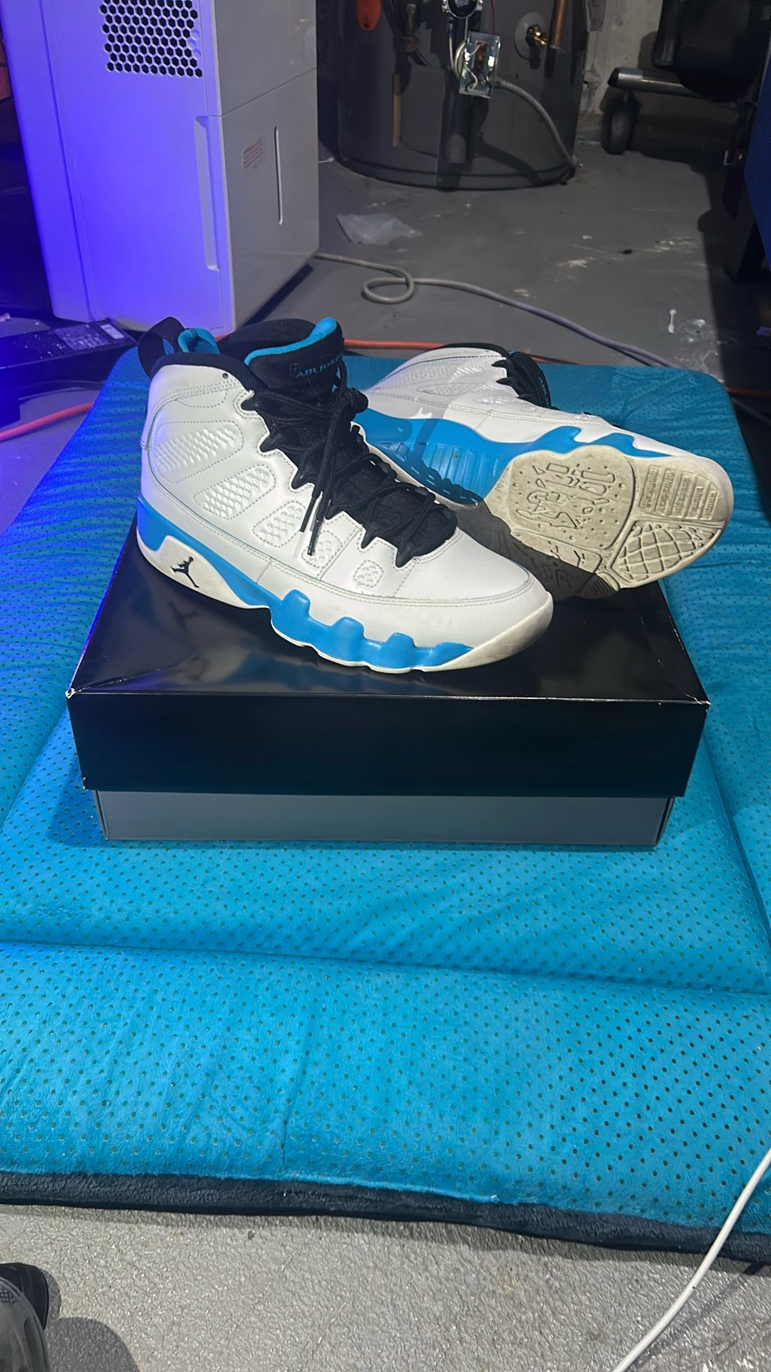 Air Jordan 9 Retro 'Powder Blue' 2024 Size 9.5