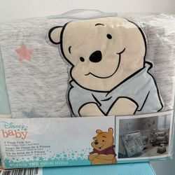 3 piece crib set (Winnie the Pooh)