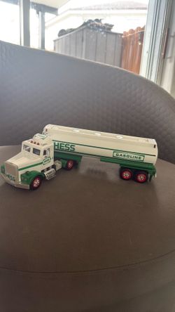 1990 Hess Collectible Toy Tanker Truck