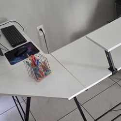 Computer Desk/ Gaming Desk
