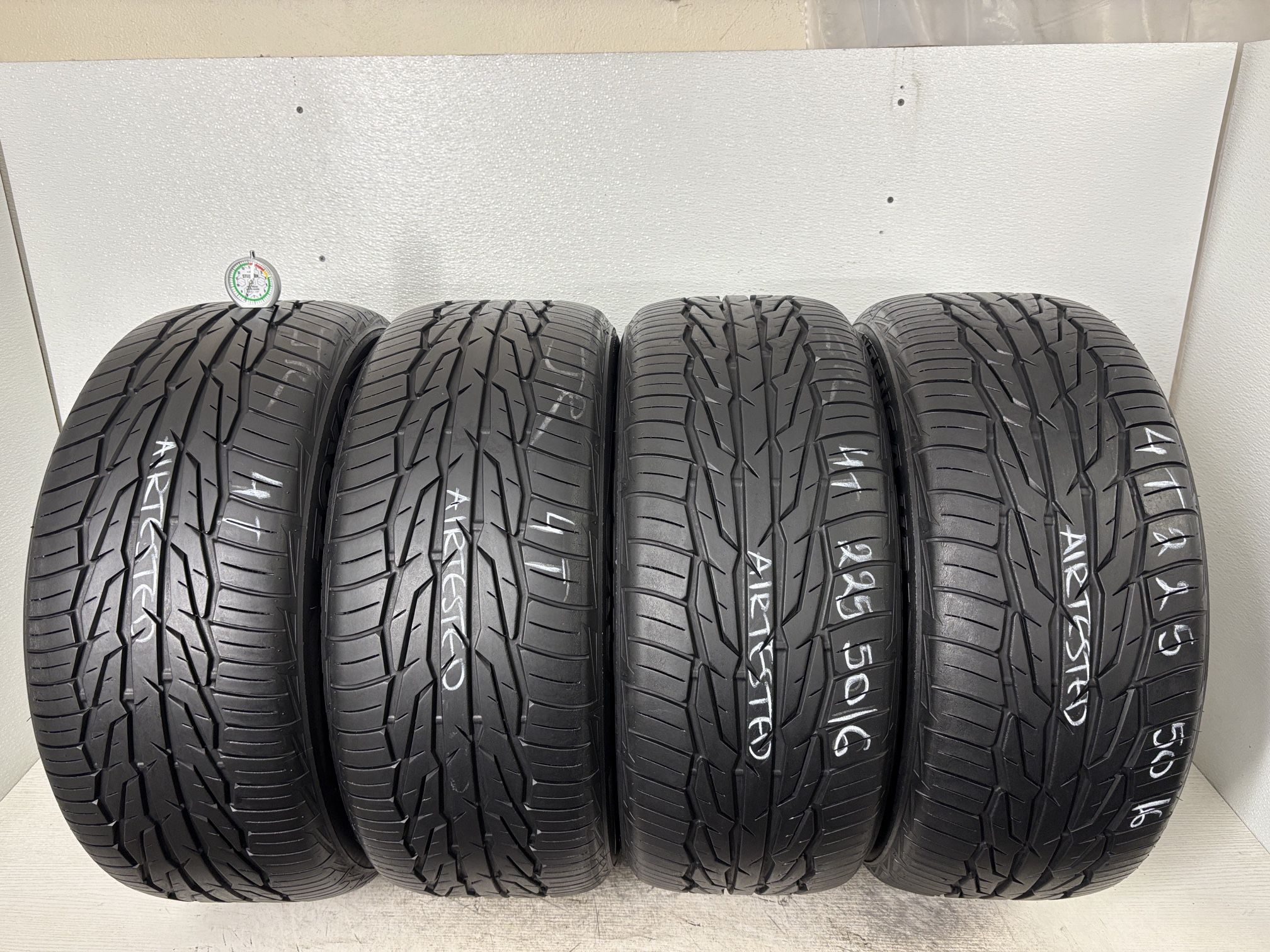 Set 4 Tires 225 50 16 Toyo Extensa HpII Like New No Repairs