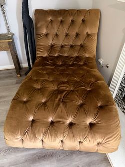 Tufted Velvet Chaise Lounge