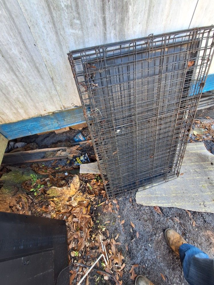 Used Dog Kenell