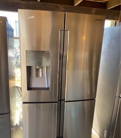 Very nice Samsung Flex Refrigerator full size 28 cu ft