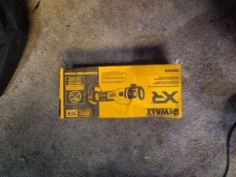 DEWALT DCE555B 20V XR Brushless Drywall Cut-Out Tool