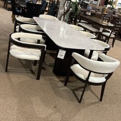 Dining table set