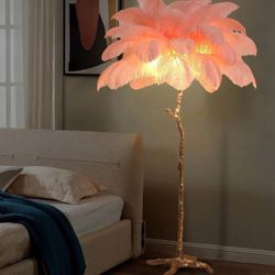 MAYOLA Resin Ostrich Feather Lamp