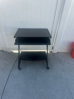 Computer desk