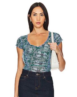 Free People Oh My Baby Tee / Medium