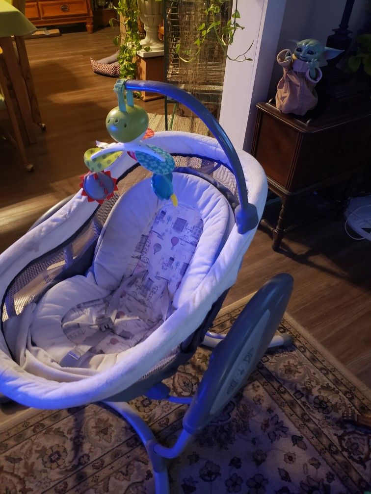 Graco Baby Swing