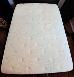 Sleep Number mattress and pump