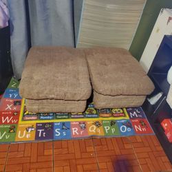 2 Ottomans 