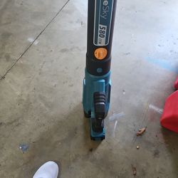 Leaf Blower