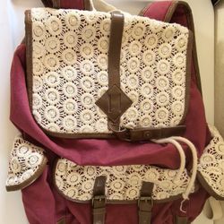 backpack: "Mudd"