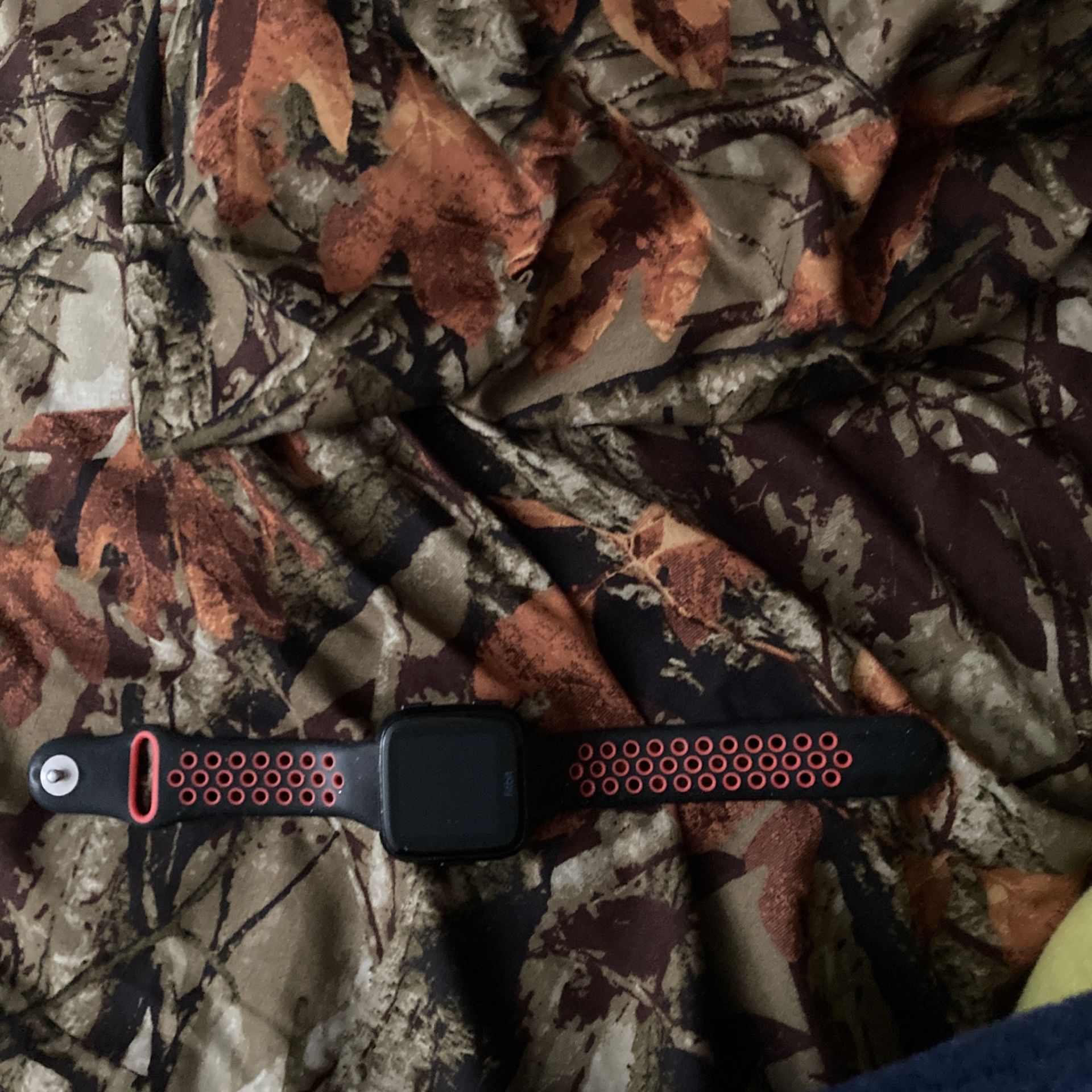Fitbit Versa 1 No Scratches Negotiations Allowed