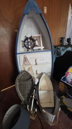 2 small Boats and Fish Decor