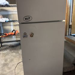Hot point Freezer Top Refrigerator 