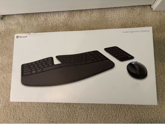 Microsoft Sculpt Ergonomic Desktop (Keyboard and Mouse)