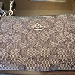 Coach Signature Canvas Small Zip Weistlwt