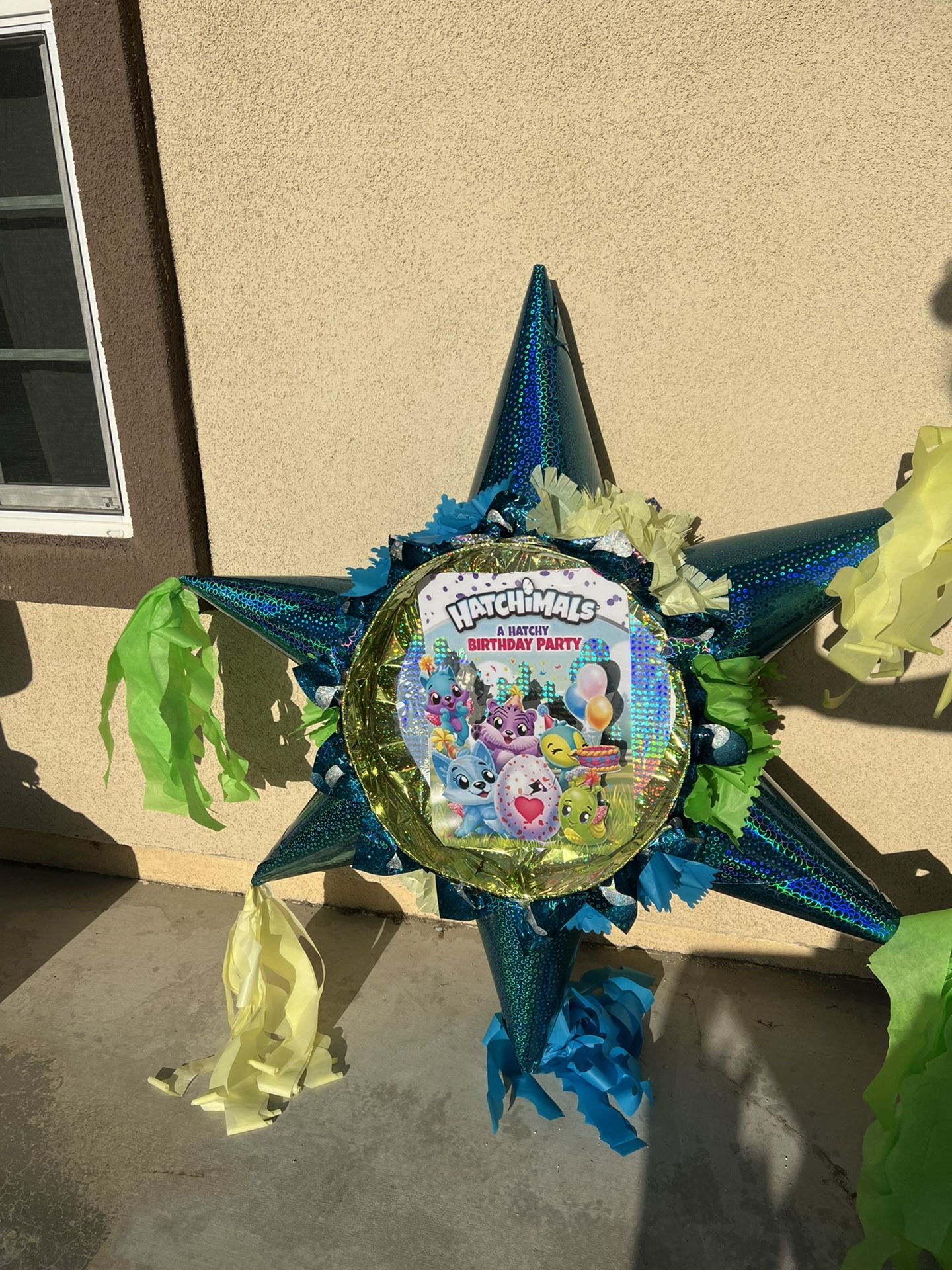 Hatchimals 3D Pinata