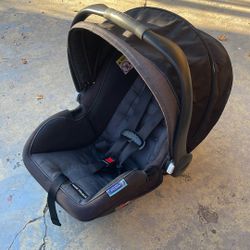 Graco Snug ride 35 Infant Car seat Black No Base