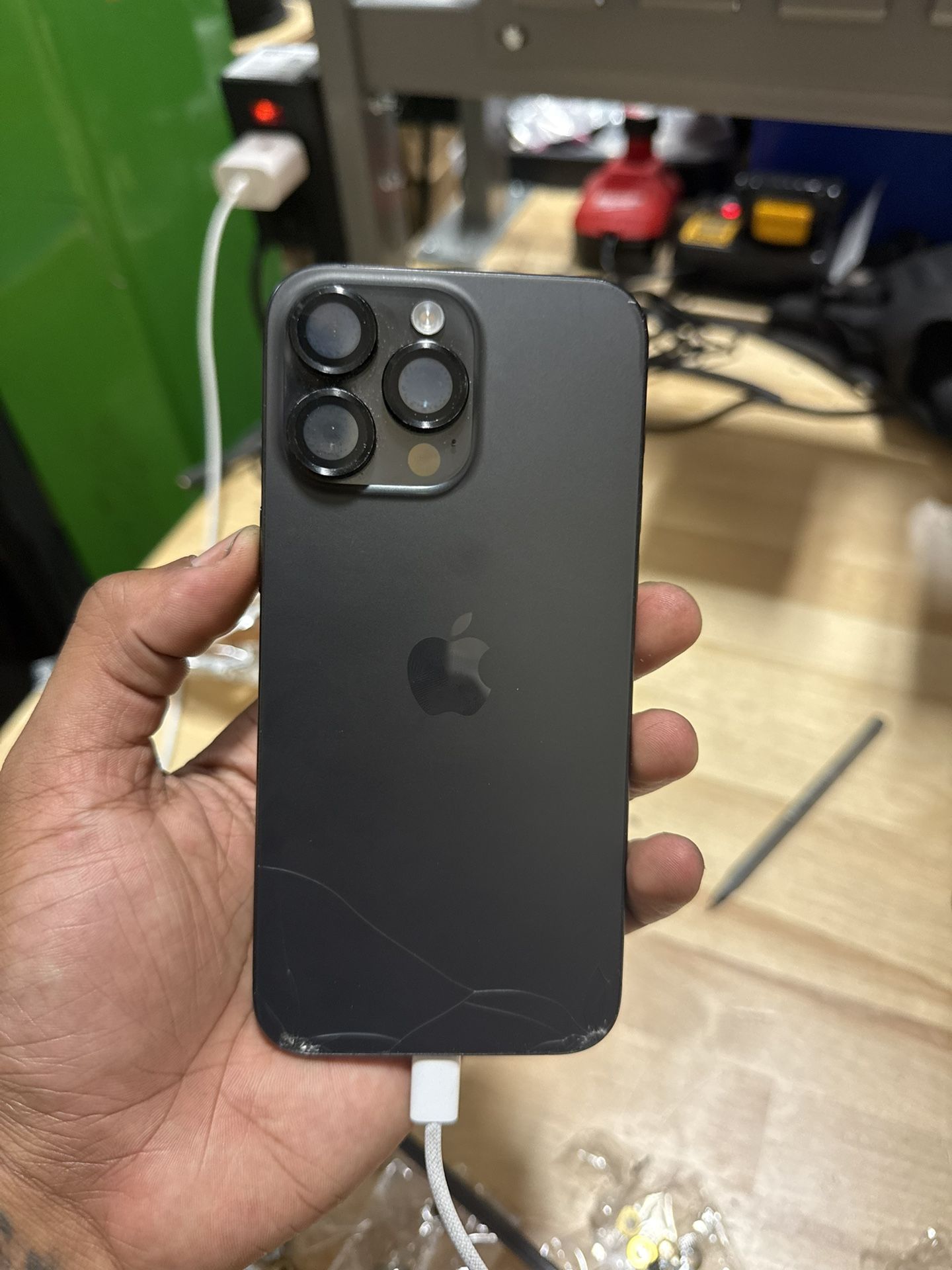 iPhone 15 Pro Max