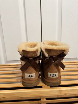 ugg boots size 5