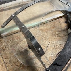 Windshield 