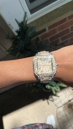 Moissanite watch comes w box/papers