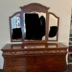 Dresser