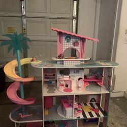 LOL Dollhouse 