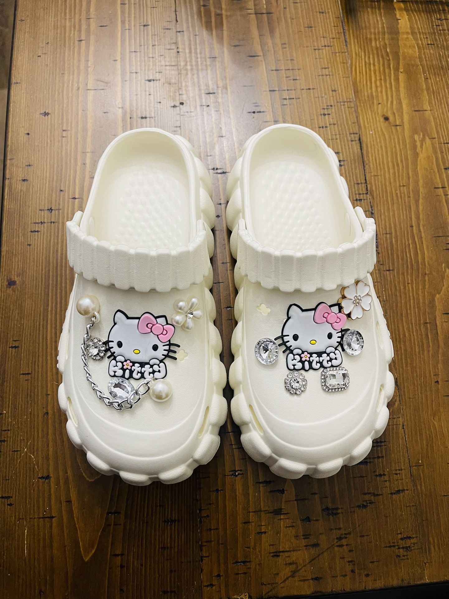 Hello Kitty Sandals Size 5-6