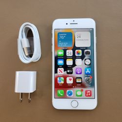 iPhone 7 - UNLOCKED - Like New  