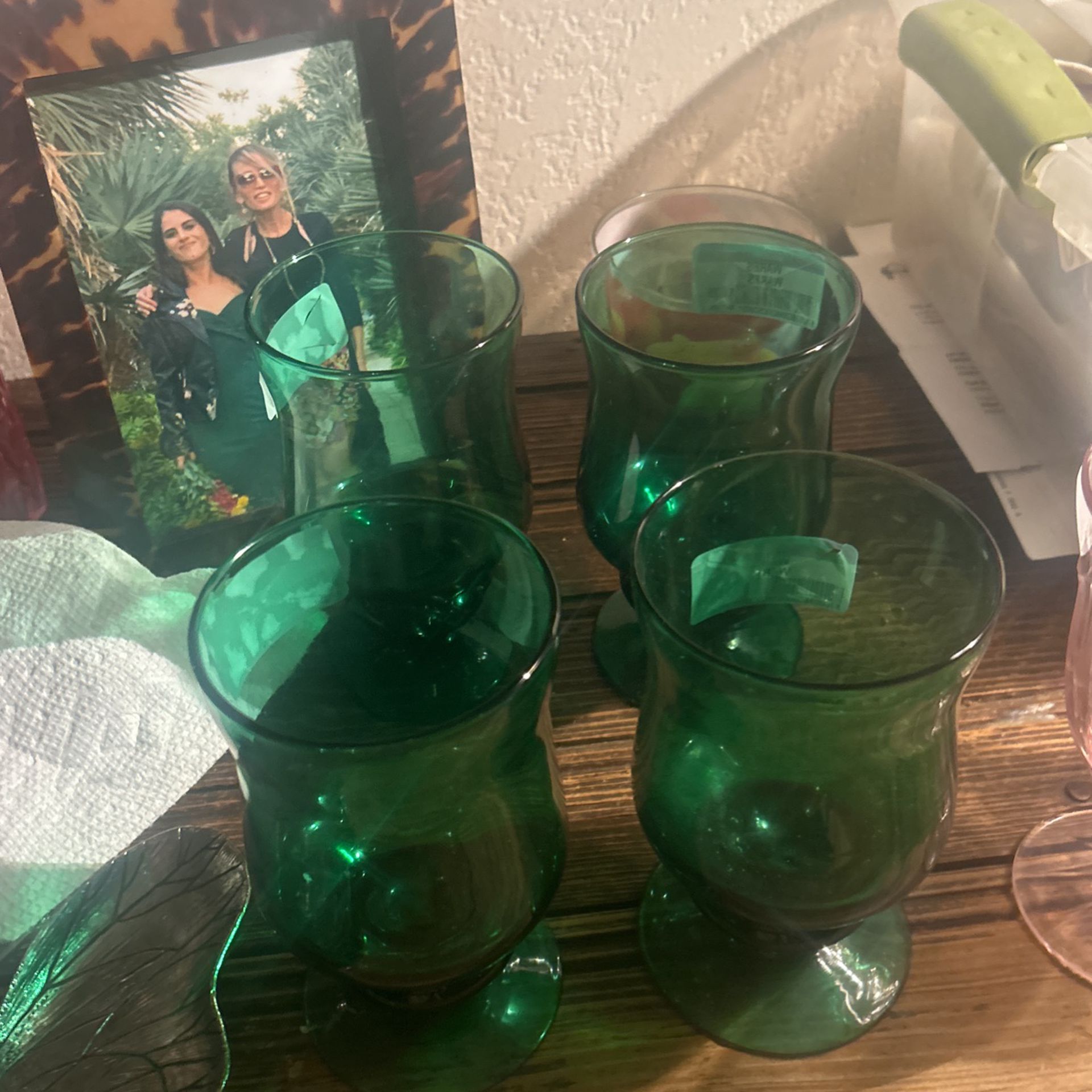 Vintage Green Water Goblets Sapore