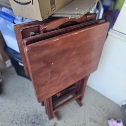 Free Dinner Trays With Stand