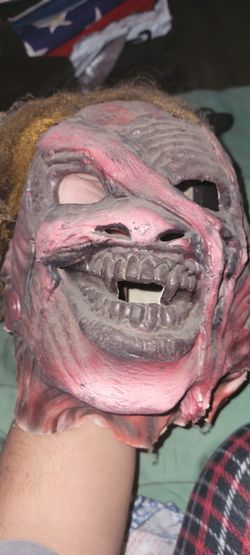 Bray Wyatt Collection (Burned Fiend Mask, Ringside Collectibles Fiend and Bray Wyatt Figures)