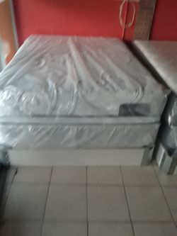 Store demo full size mattress only $199.99 free delivery