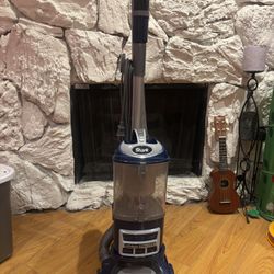 Shark Navigator Lift-Away Vacuum