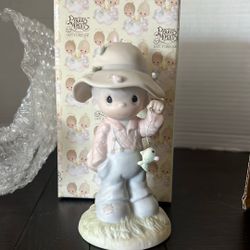 Previous Moments Figurine “My Love Will Never Let You Go”