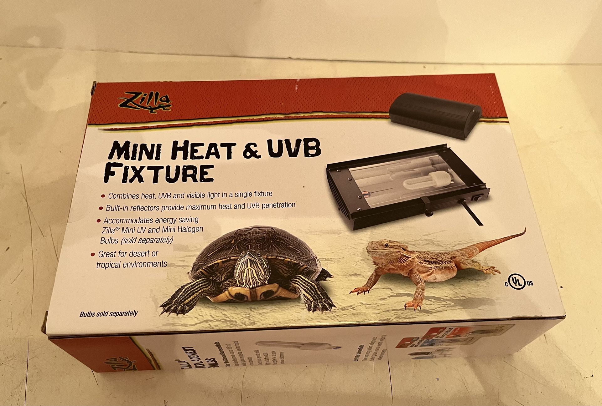 Zilla Mini Heat & UVB Reptile Fixture