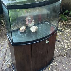 36 Gallon Glass Aquarium, Curved With Base
