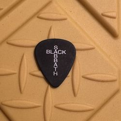 Black Sabbath Guitar Pick Band Logo Tony Iommi Signature Model Concert Tour Ozzy
