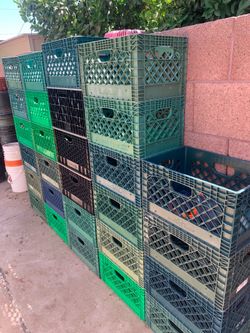 So Many Vintage Milk Crates Storage Containers Boxes Vinyl Records