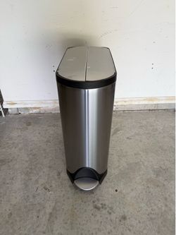 Simplehuman-30-Liter-8-Gallon-Stainless-Steel-Butterfly-Lid-Kitchen-Step-On Trashcan