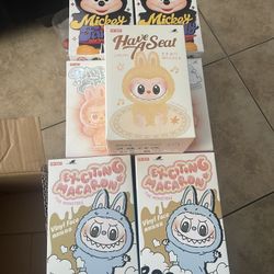 POPMART BIG INTO ENERGY, Macaron, Have A Seat, Mickey And Friends