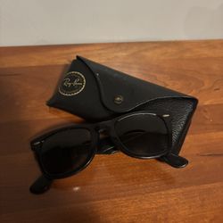 LOW PRICE MOVING- Genuine Vintage Classic Ray Ban Wayferer Sunglasses 